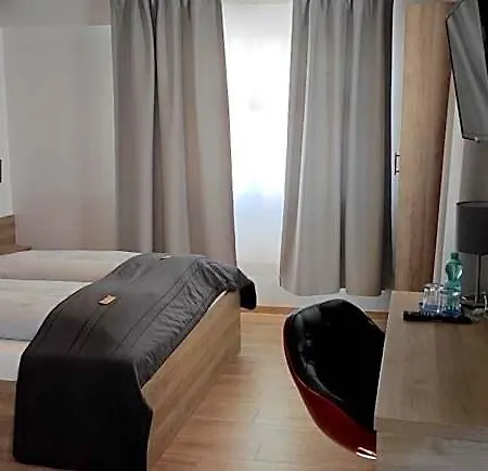 & Restaurant Adler - 24h Self-checkin Otel