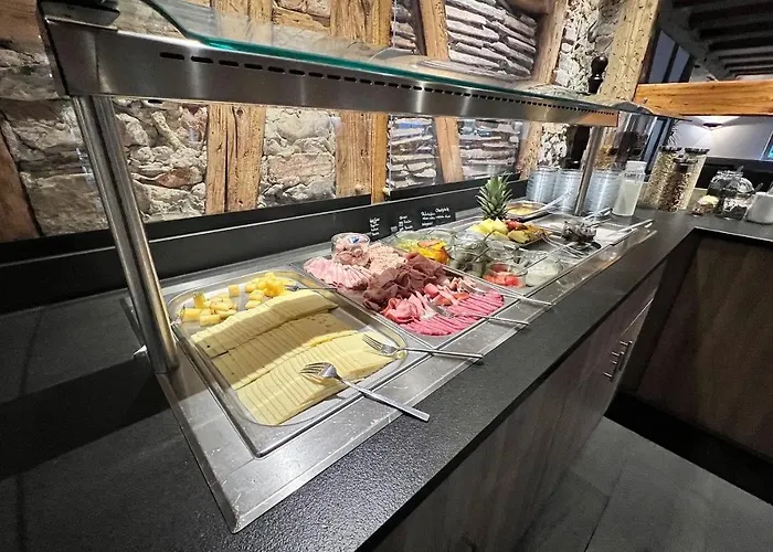 & Restaurant Adler - 24h Self-checkin ホテル