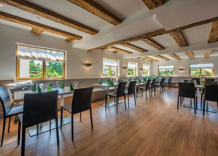 & Restaurant Adler - 24h Self-checkin ホテル 3*